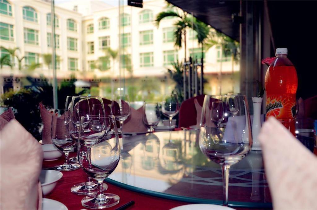 San Jiang Grand Hotel Wientian Zewnętrze zdjęcie