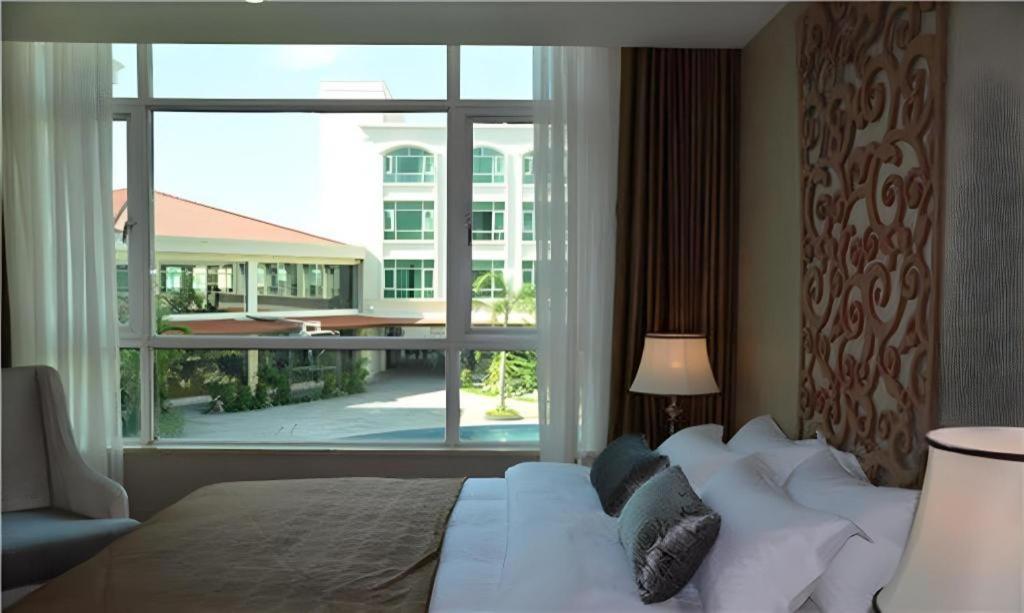 San Jiang Grand Hotel Wientian Zewnętrze zdjęcie