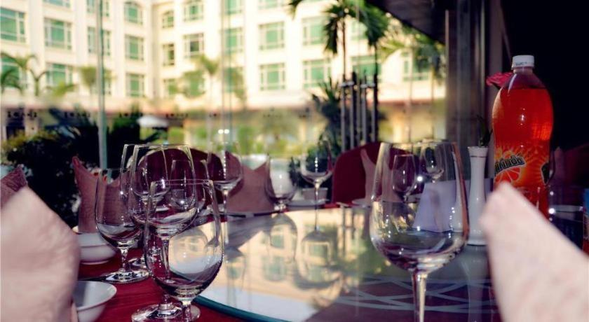 San Jiang Grand Hotel Wientian Zewnętrze zdjęcie
