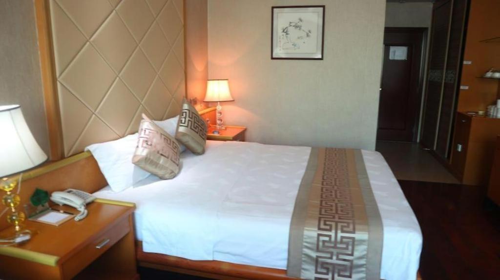 San Jiang Grand Hotel Wientian Zewnętrze zdjęcie
