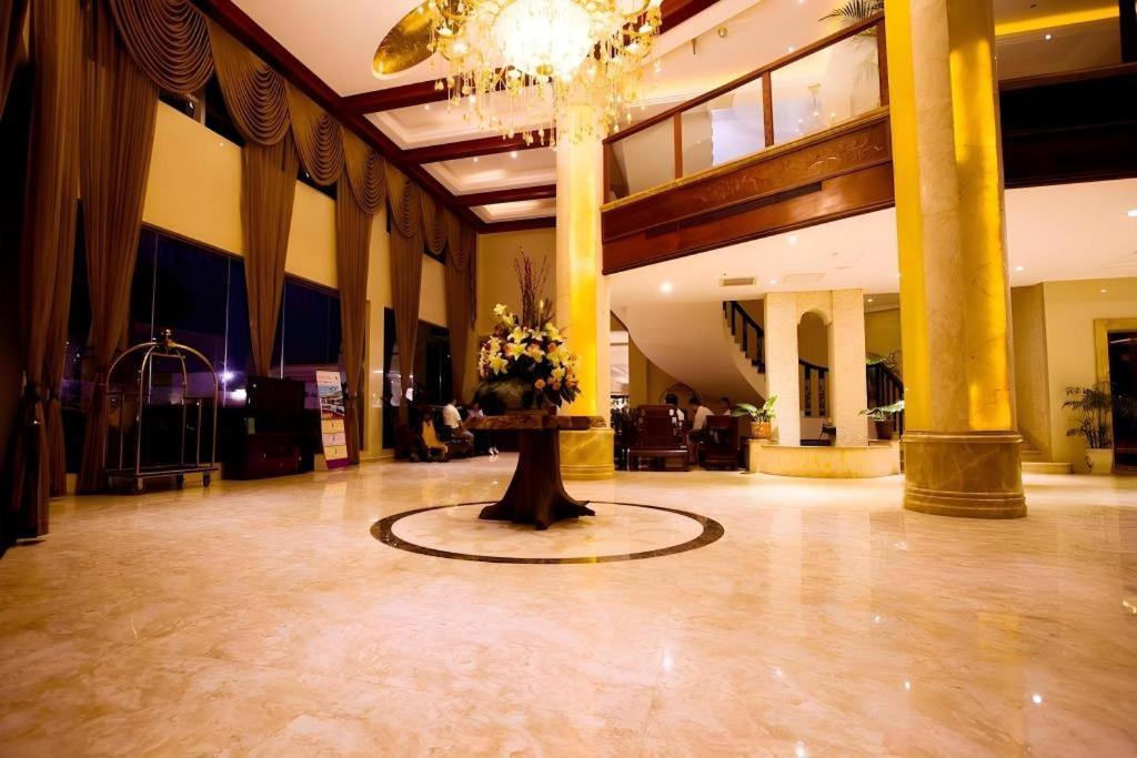 San Jiang Grand Hotel Wientian Zewnętrze zdjęcie